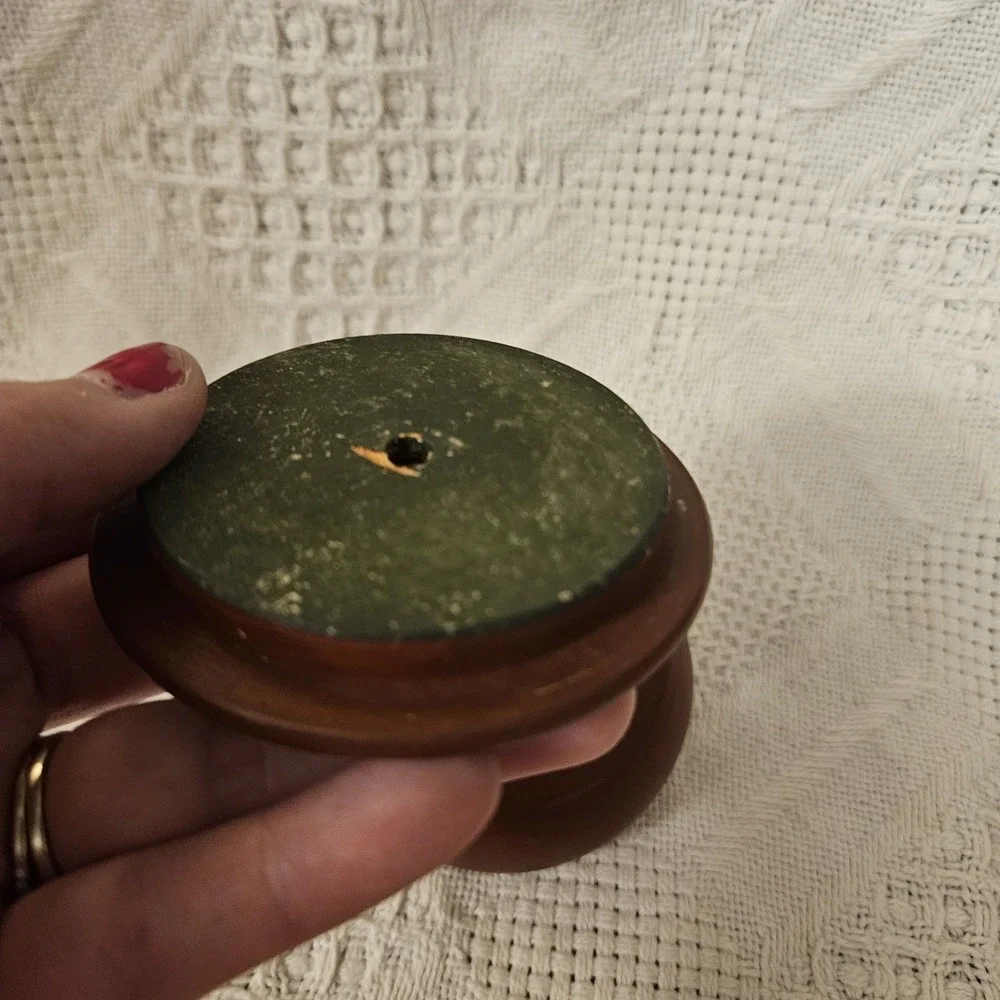 Vintage Hand Carved Primitive Folk Art Wood Round Container With Lid Red Stars